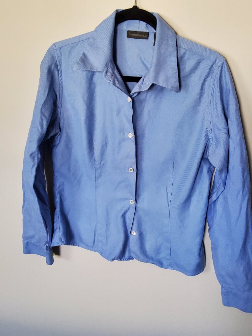 Banana Republic Blue Button-down shirt size M